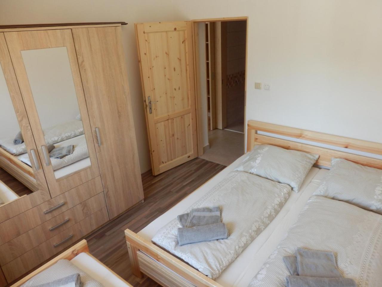Ubytování v soukromí Opolany u Poděbrad Esterno foto
