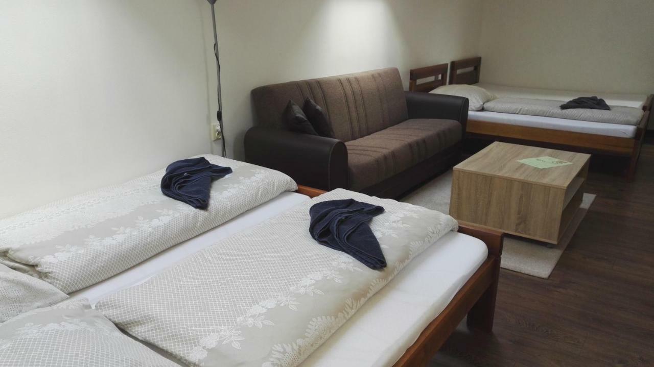 Ubytování v soukromí Opolany u Poděbrad Esterno foto