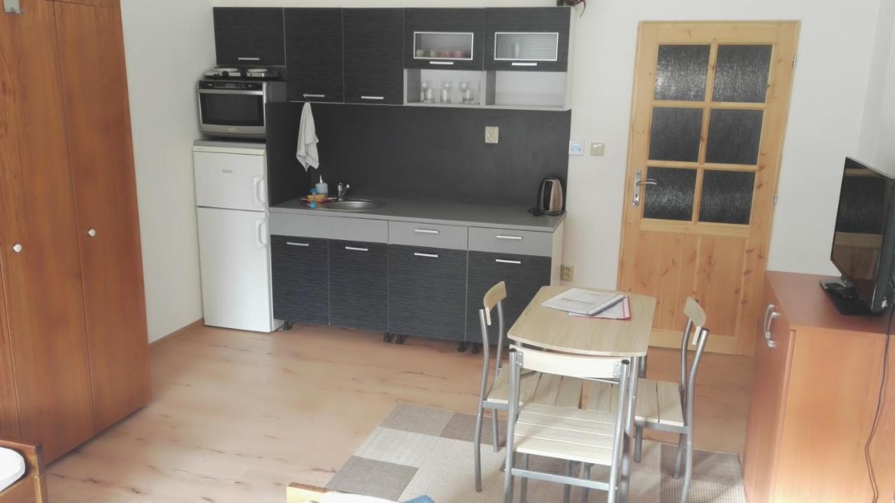 Ubytování v soukromí Opolany u Poděbrad Esterno foto